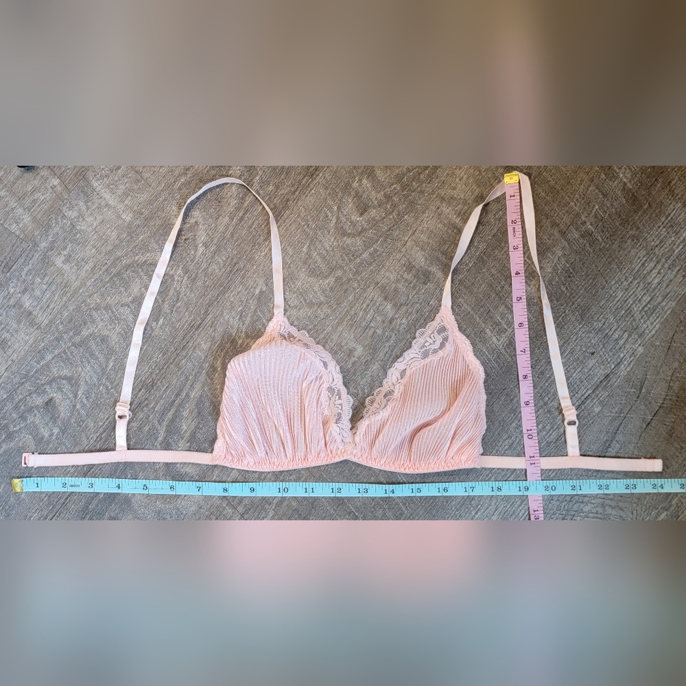 70's Vintage Lace Trimed Crepe Bralette Womens 36B Pink Peach Semi Sheer EUC - Picture 8 of 9